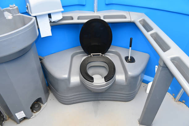 Types of Portable Toilets We Offer in Alamo Heights, TX